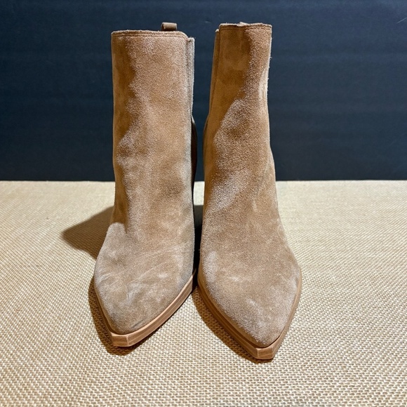 Marc Fisher Alva Women Taupe Suede Pointy Toe Ankle Block Heel Booties Sz 10M - Picture 2 of 13